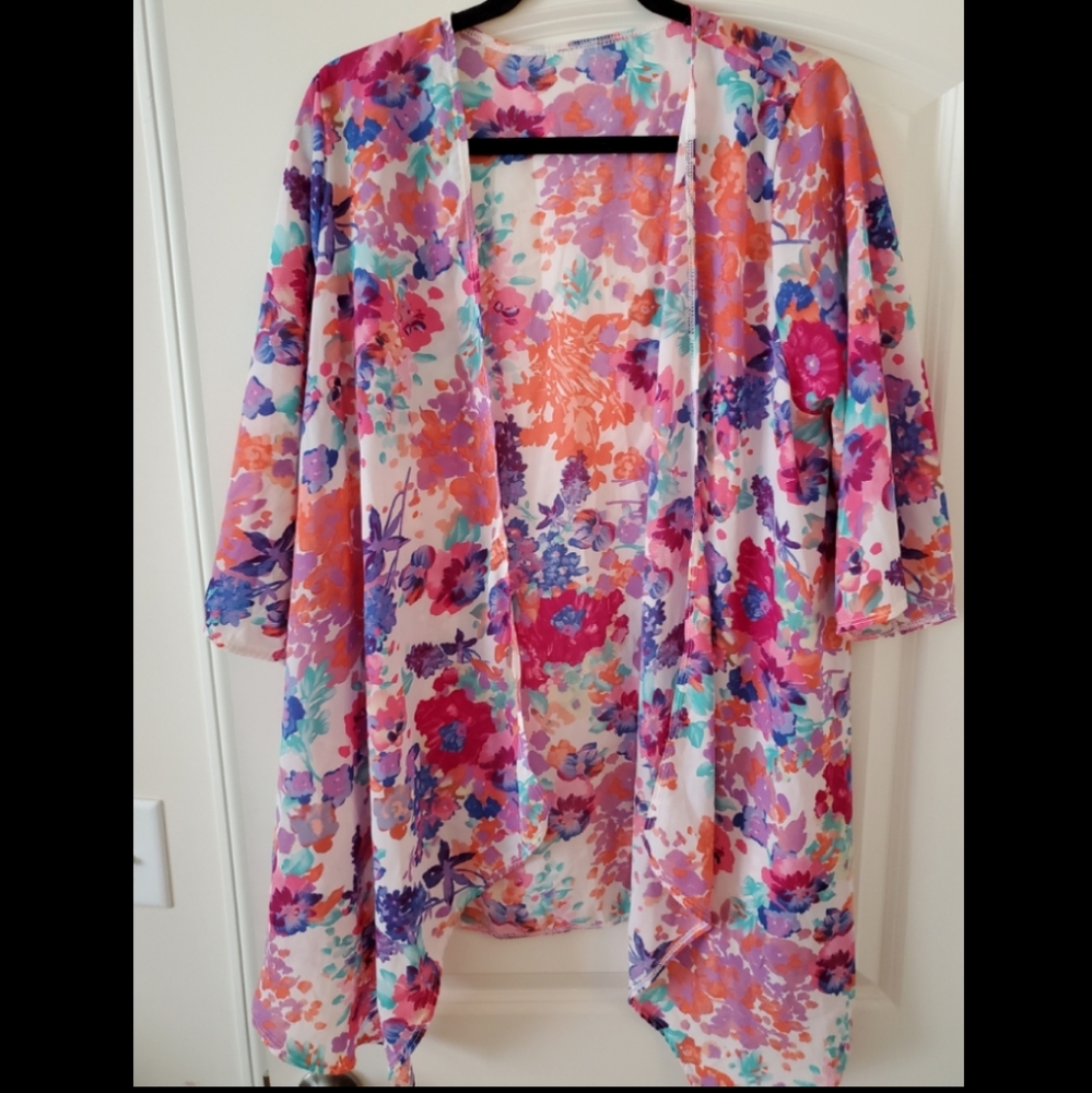 Bright pink floral print kimono
